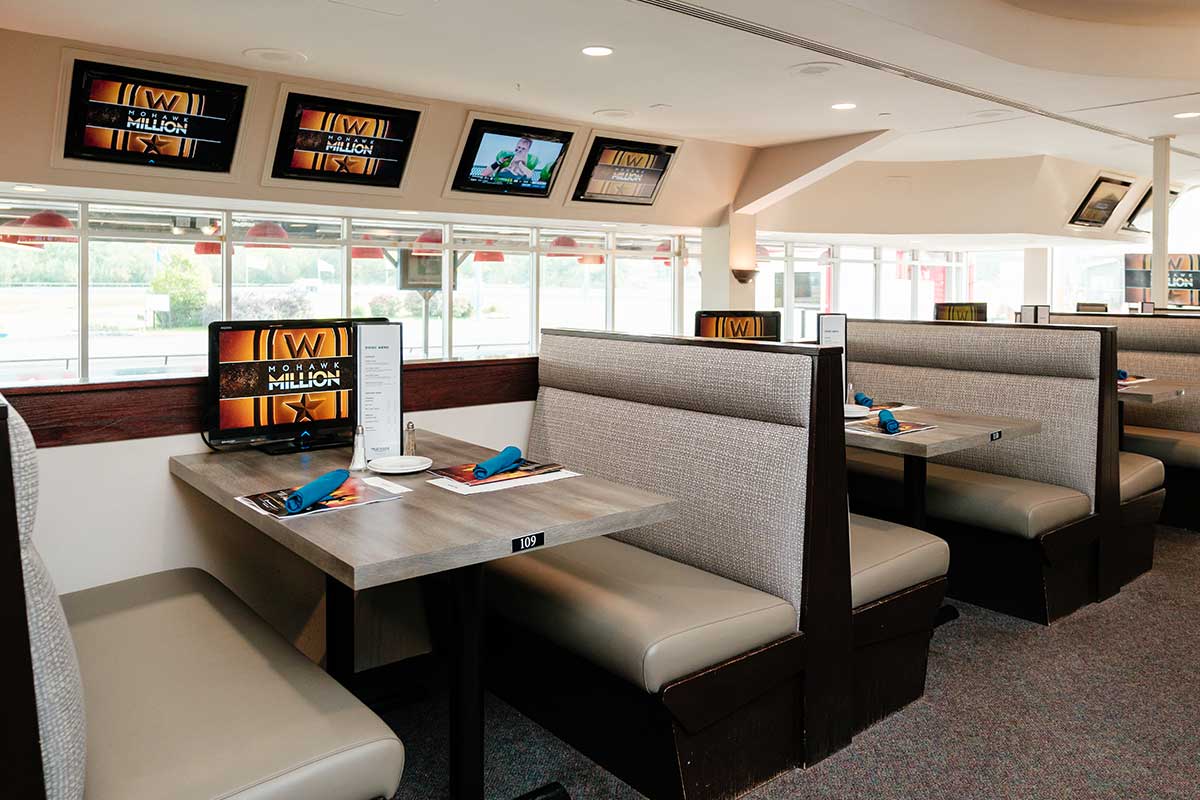 Trakside Bar & Restaurant